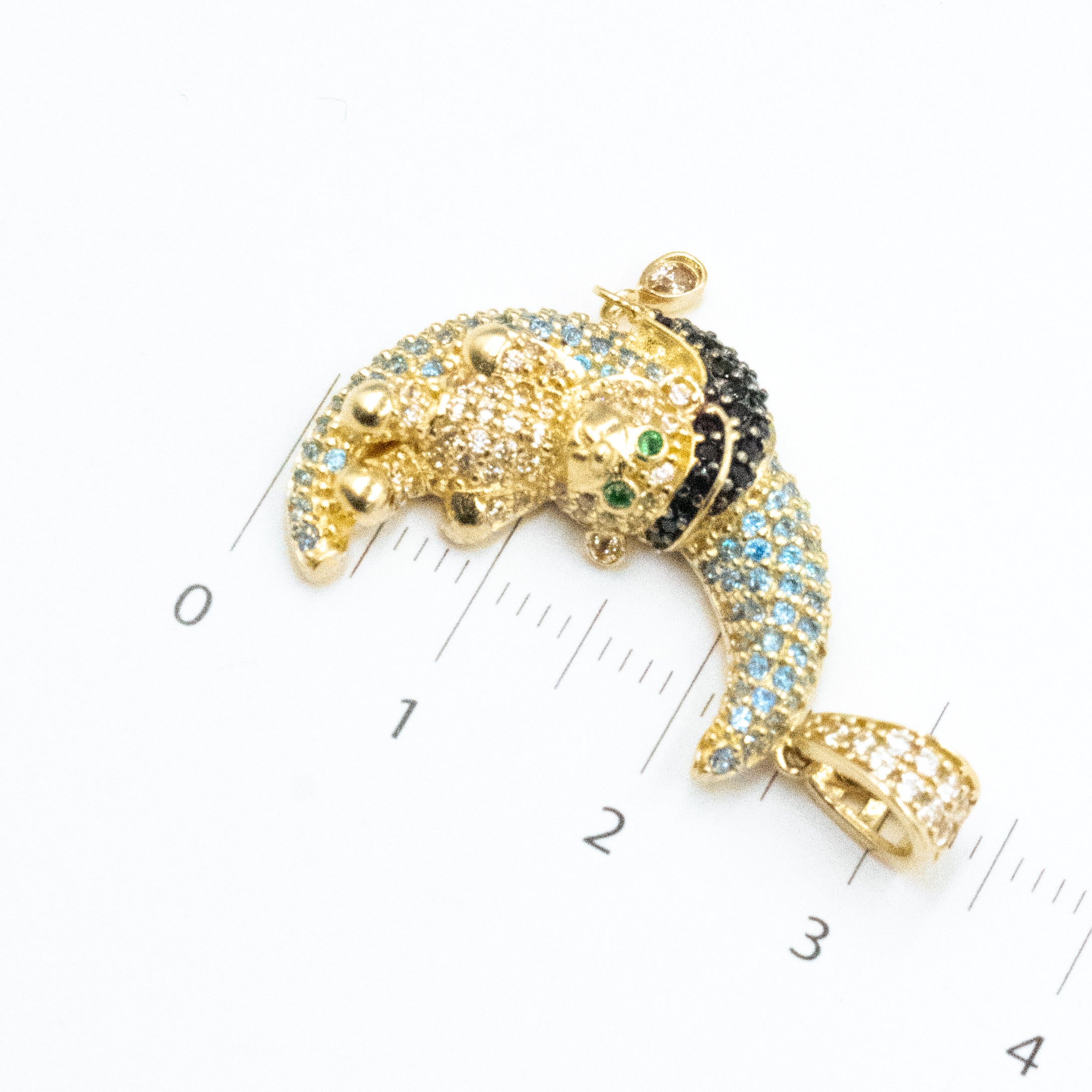 DIJE DE OSO DURMIENDO EN LA LUNA CON PIEDRAS ZIRCONIAS ORO 14K