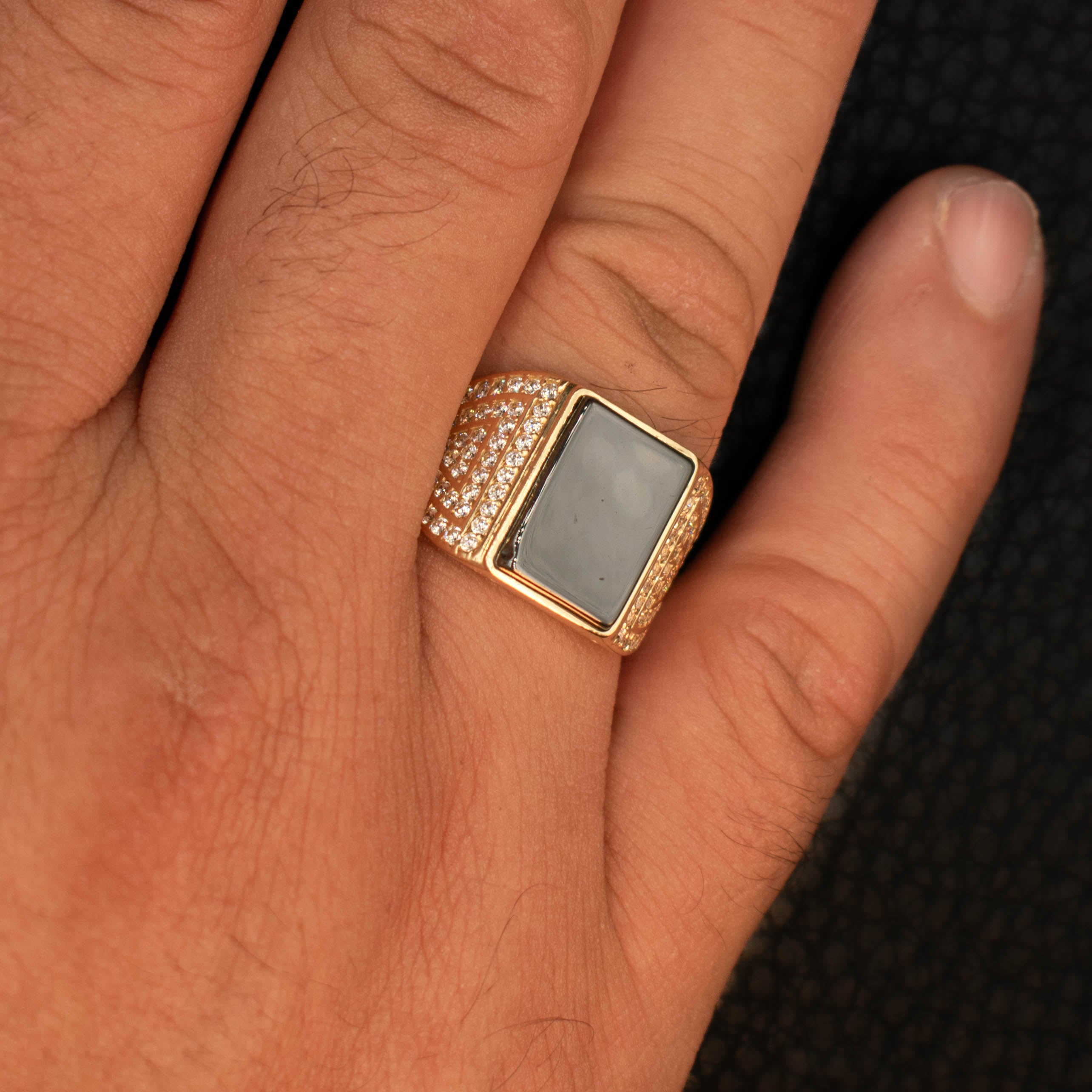 ANILLO CON PIEDRA ONIX ORO 14K