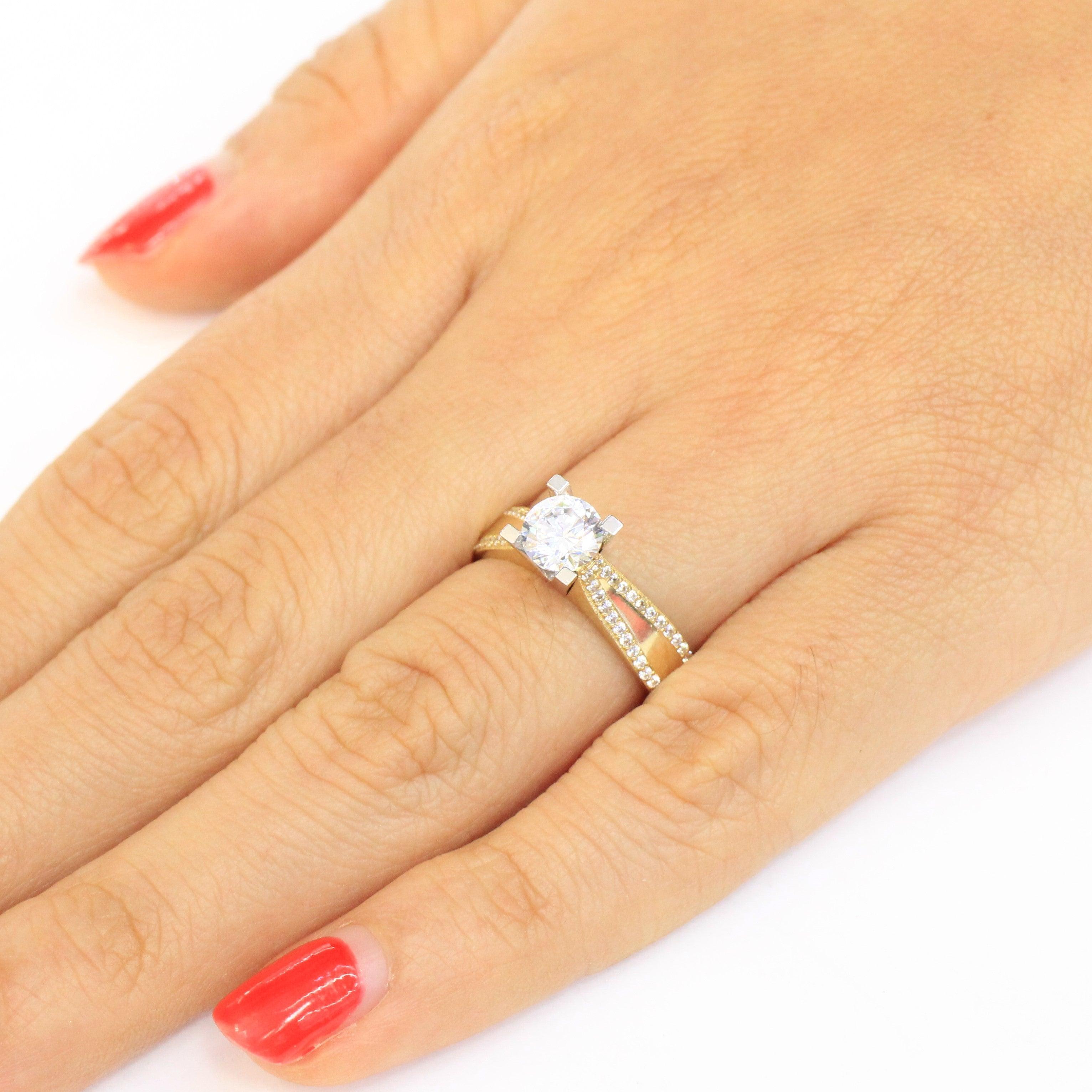 ANILLOS DE COMPROMISO CON PIEDRAS DE ZIRCONIA 10K