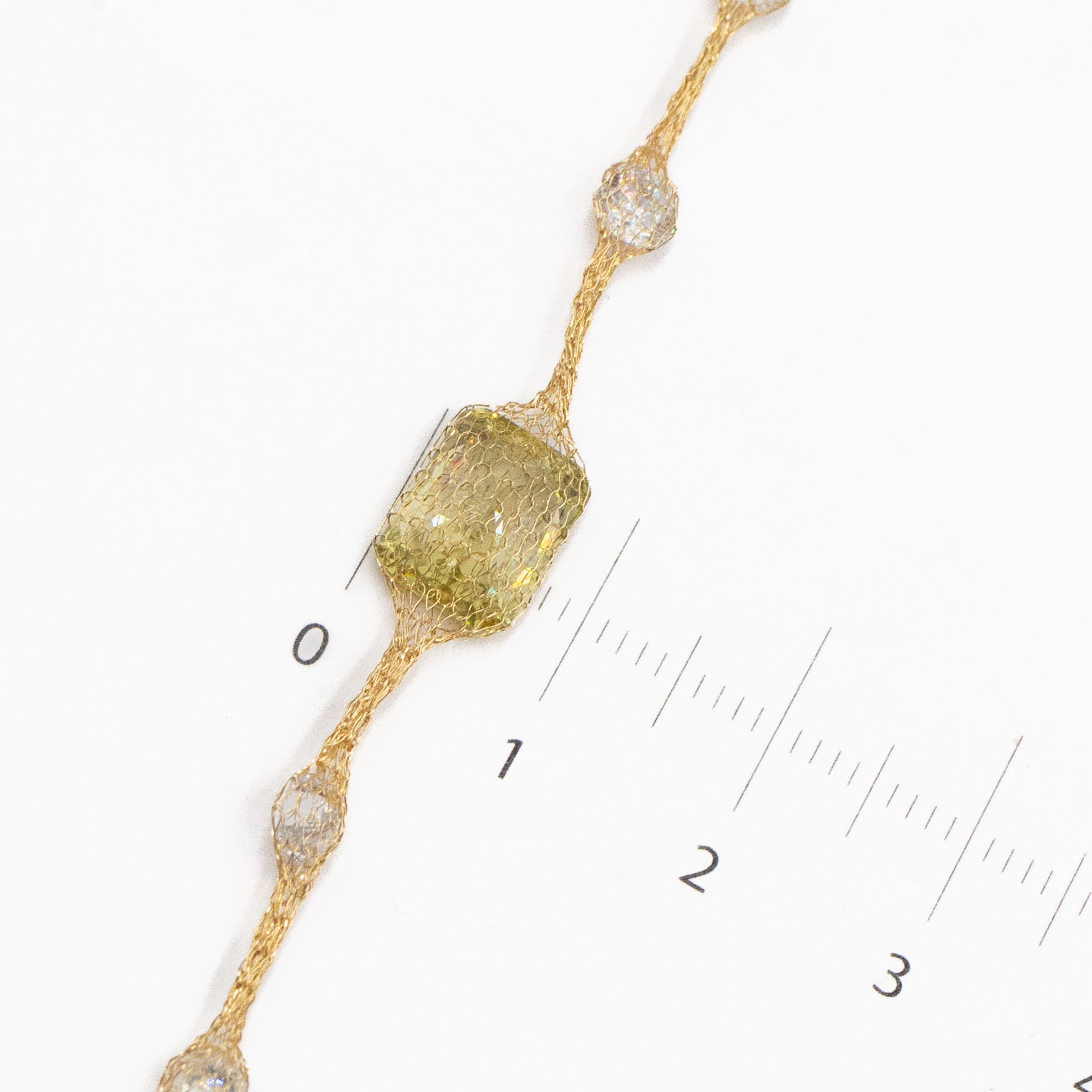 CADENA DE RED CON PIEDRAS ZICORNIA ORO 14K