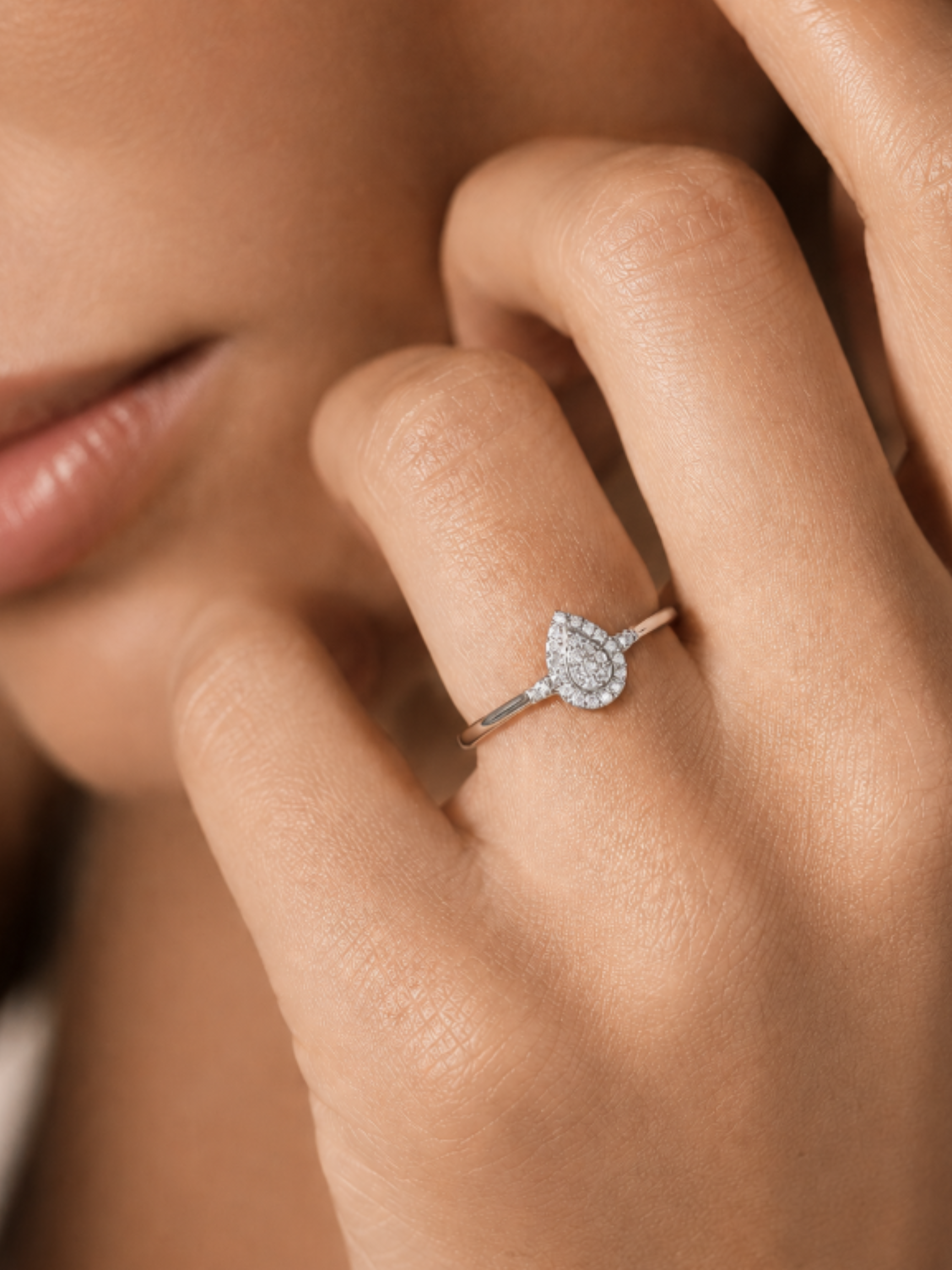 ANILLO EN ORO BLANCO 14K
