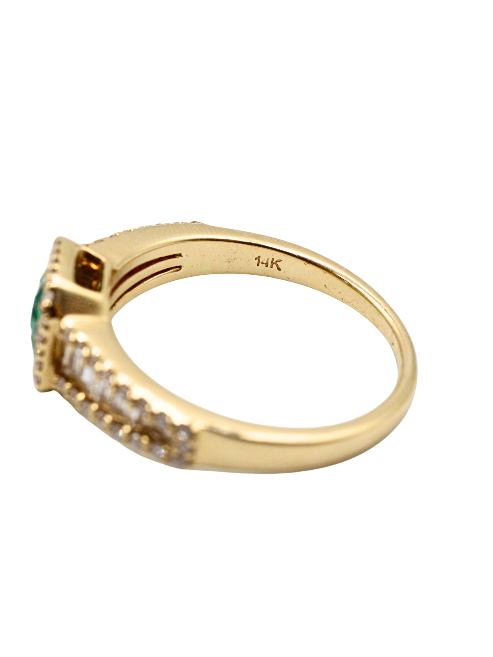 ANILLO ESMERALDA EN 14K