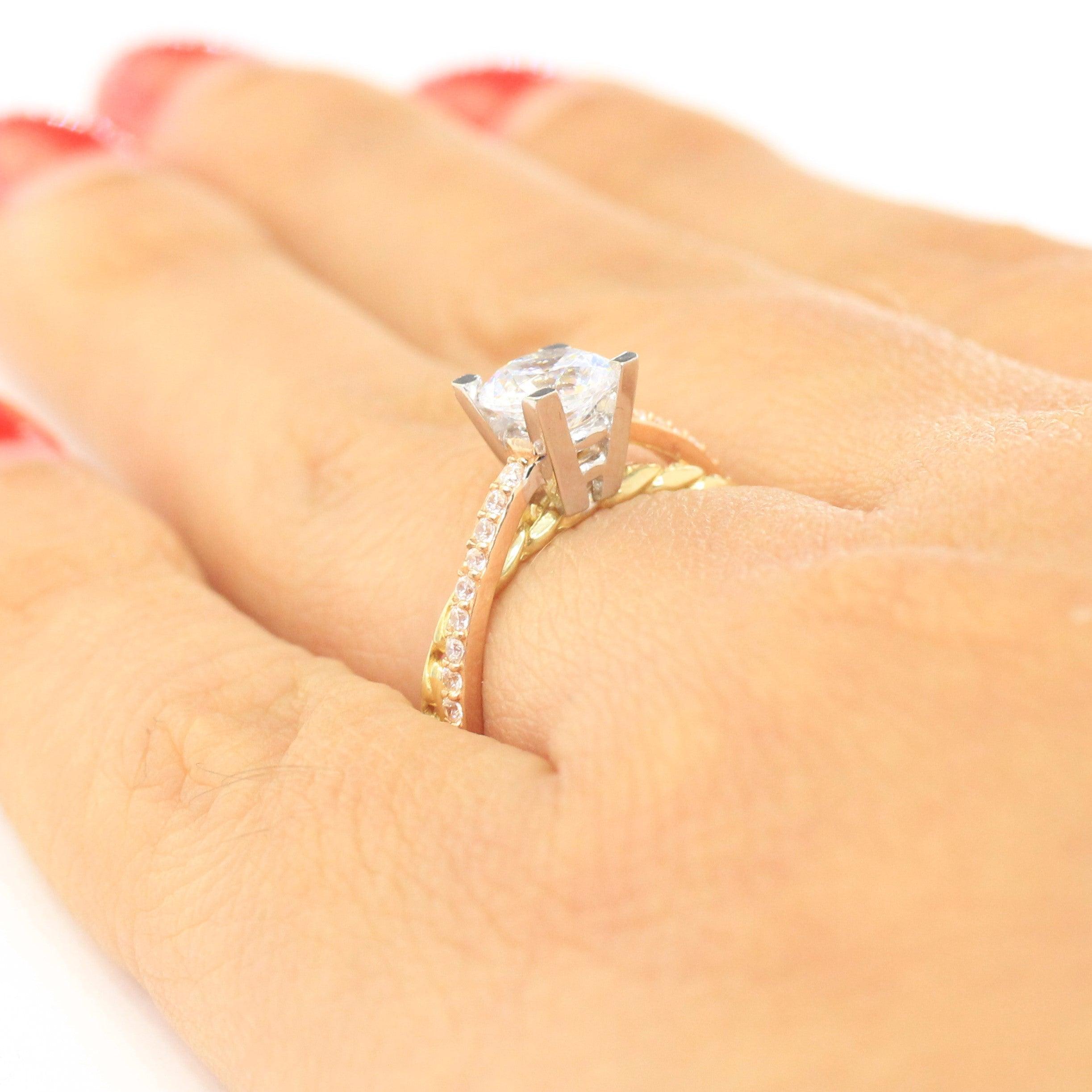 ANILLOS DE COMPROMISO CON PIEDRAS DE ZIRCONIA 10K