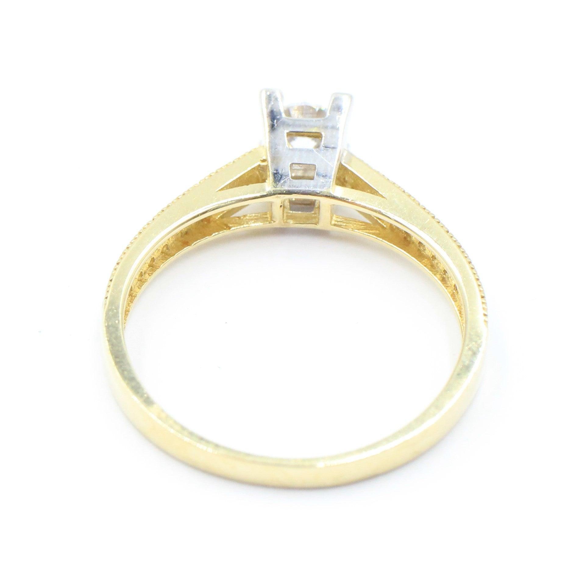 ANILLOS DE COMPROMISO CON PIEDRAS DE ZIRCONIA 10K
